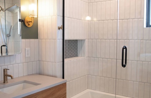 McMinnville Hotel | The Compass McMinnville