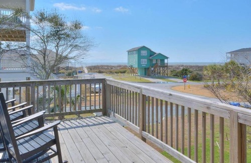 Yaupon Beach House | The Compass