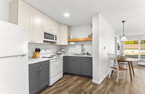 Orange Prairie Apartment | The Concord Place A3