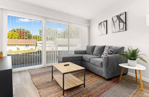Orange Prairie Apartment | The Concord Place A3