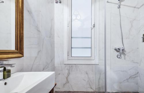 L'Antiga Esquerra de l'Eixample Bed & Breakfast | The Conica Deluxe Bed&Breakfast