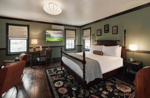 Lenox Hotel | The Constance by The Lenox Collection