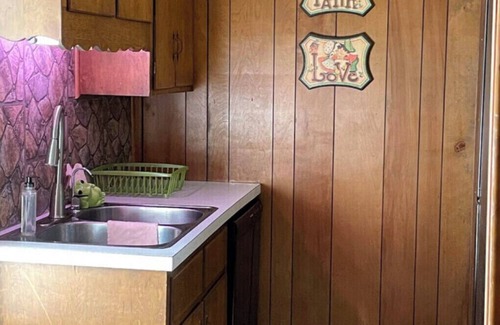 Hamden Apartment | The Cool Cat is a spacious two bedroom 70's themed apartment located in Hamden,
