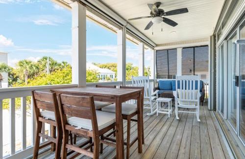 Savannah Beach House | The Cool Coconut