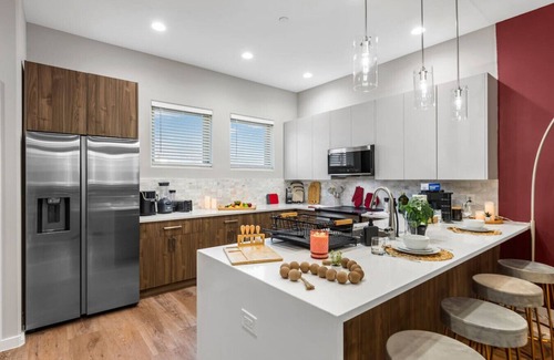 Fort Worth House | The Coral 2BD TH: 7ST Walkable, Elegant & Comfy!