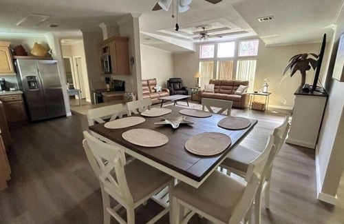 Charlotte Park House | The Coral Cottage
