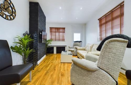 Chesterfield House | The Corner House