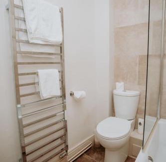 Taunton Hotel | The Corner House Hotel