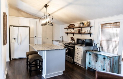 Cleveland Cottage | The Cottage at Cardinal Hill