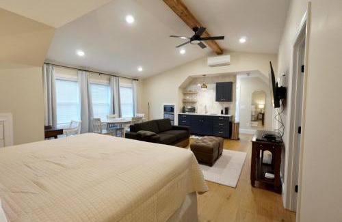 Greer House | The Cottage at GSP - B