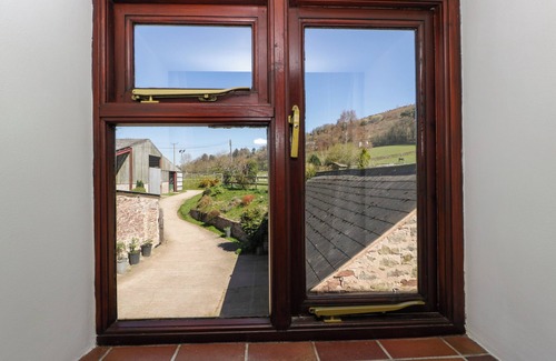 Goodrich Cottage | THE COTTAGE AT ROCKLANDS FARM, romantic, with a garden in Goodrich