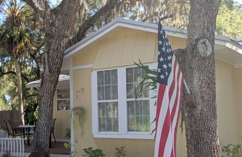 Fruitville House | The Cottage at the Roost, SRQ Ranch Paradise