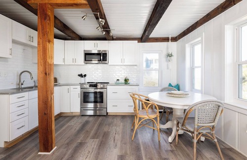 Folly Beach Apartment | The Cottage @ Dolphin's Watch Down