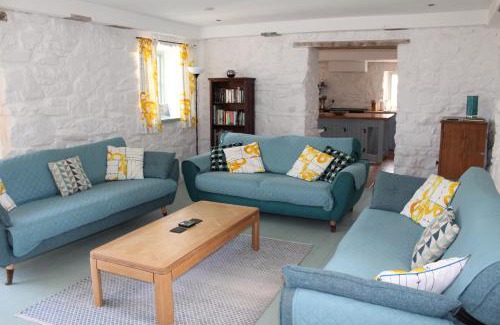 St Brides House | The Cottage @ Mill Haven place