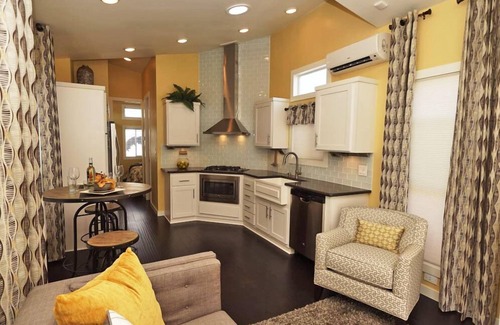 Hemet Cottage | The Cottages at Golden Village Palms RV Resort