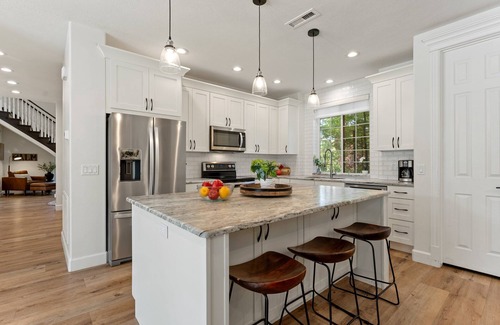 Hurricane House | The Country House: 9 Miles to Sand Hollow, HUGE Private Pool, Parking for 13!