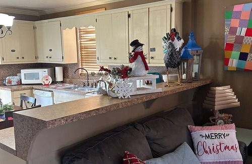 North Little Rock Cottage | The Country Quilt Cottage