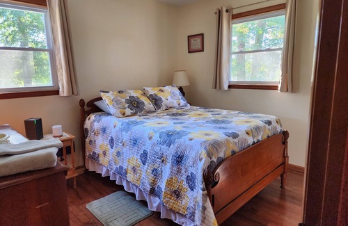 Hickman Other | The Country Retreat Farmhouse close to fishing lakes and a scenic parkway