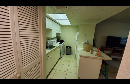 Port Charlotte Apartment | The courtyard apartment