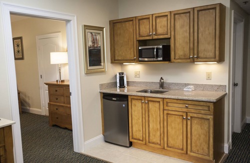West Yarmouth Apartment | The Cove At Yarmouth