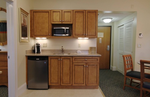 West Yarmouth Apartment | The Cove At Yarmouth