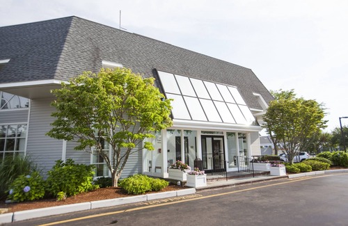West Yarmouth Apartment | The Cove At Yarmouth