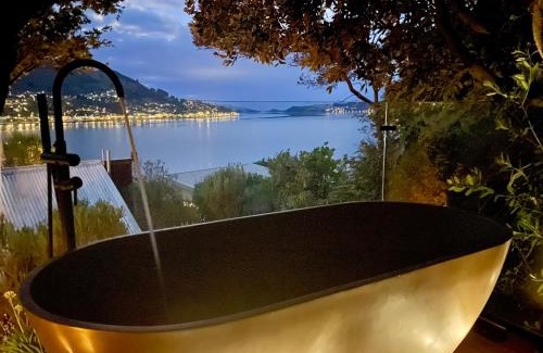 Dunedin Villa | The Cove Cabin - your quiet escape