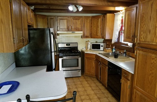 Taswell Cabin | The Cove Ponderosa Cabin.30 seconds from Patoka Lake.Sleeps 15