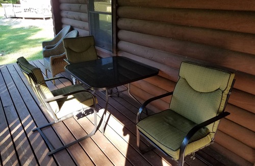 Taswell Cabin | The Cove Ponderosa Cabin.30 seconds from Patoka Lake.Sleeps 15