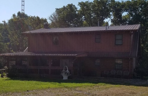 Taswell Cabin | The Cove Ponderosa Cabin.30 seconds from Patoka Lake.Sleeps 15