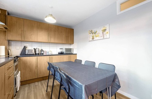 Heston West House | The Covent way House
