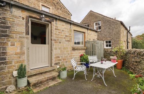 Holmfirth House | The Cow Shed