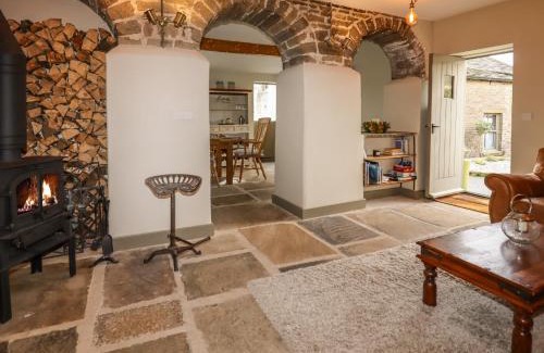 Holmfirth House | The Cow Shed