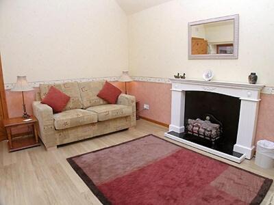 Ballater House | The Coyles Cottage - Sbh