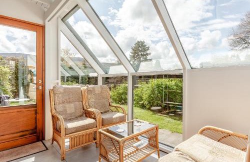 Ballater House | The Coyles Cottage - Sbh