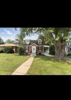 Lynchburg House | The Cozy Budget - Room near Liberty!