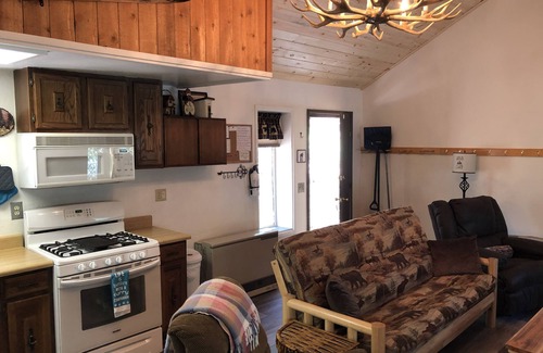 Sugarloaf Cabin | The Cozy Cabin in the Mountain