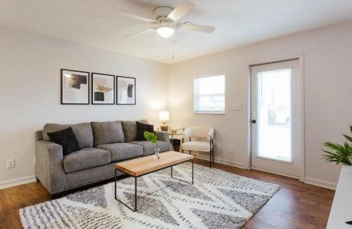 Athens House | The Cozy Corner Near Downtown