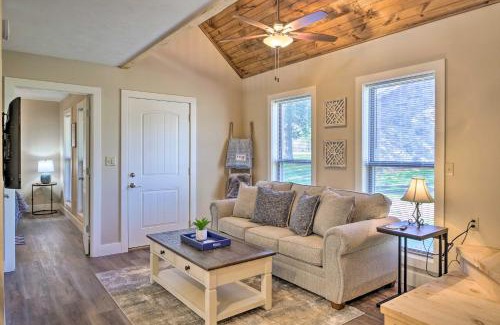 Branson House | The Cozy Cottage with Lake Taneycomo Access!