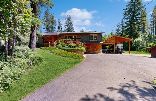 Columbia Falls House | The Cozy Country Home