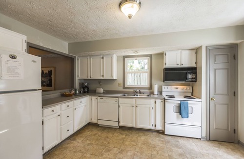 Woodward Heights House | The Cozy Downtown Townhouse