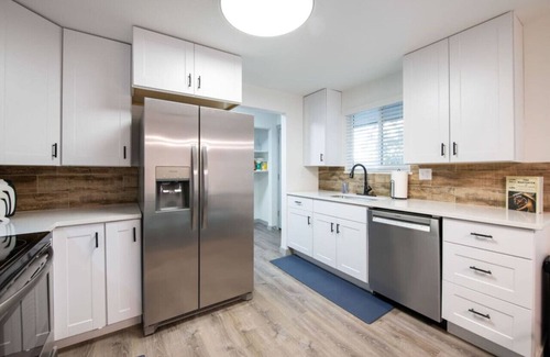 South Westminster House | The Cozy Getaway | Grill + Patio and Spacious Yard