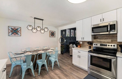 South Westminster House | The Cozy Getaway | Grill + Patio and Spacious Yard