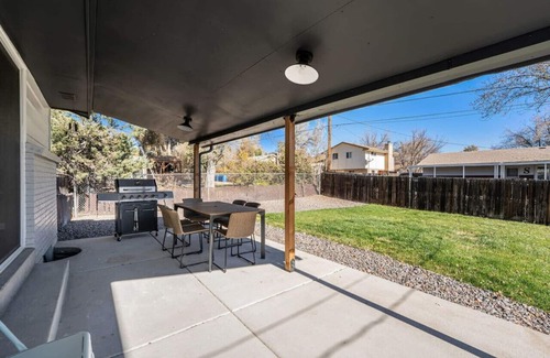South Westminster House | The Cozy Getaway | Grill + Patio and Spacious Yard