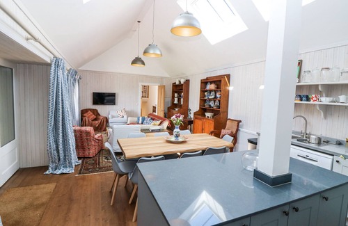 Blairgowrie Cottage | THE CRANNACH, pet friendly, character holiday cottage in Kirkmichael