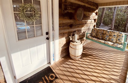 Piper Gap Cabin | The Creekside Cabin - Hot-Tub