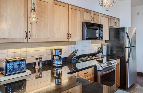 Big White Ski Resort House | The Crescent by Okanagan Premier