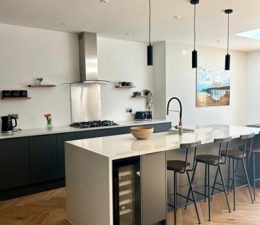 Lancing Villa | The Crescent Villa Lancing