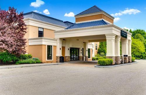 Newburgh Hotel | The Crossroads Hotel - Newburgh