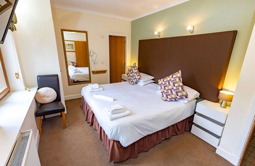 Callander House | The Crown